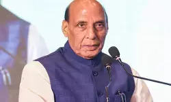 राजनाथ सिंह ने एलडीएफ और यूडीएफ पर निशाना साधा, बोले- ईश्वर के अपने देश में भी भगवान सुरक्षित नहीं राजनाथ सिंह ने एलडीएफ और यूडीएफ पर निशाना साधा, बोले- ईश्वर के अपने देश में भी भगवान सुरक्षित नहीं