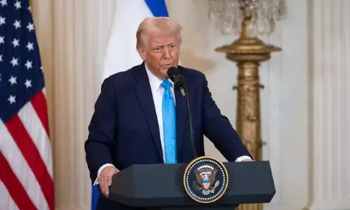 होर्मुज स्ट्रेट की सुरक्षा को लेकर अपनी नीति बदल सकता है अमेरिका, ट्रंप ने दिए संकेत