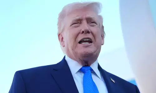 ईरान से सीजफायर की गुहार, ट्रंप बोले– होर्मुज स्ट्रेट खुलने तक नहीं समझौता!