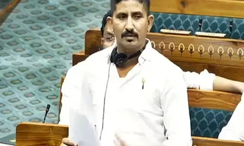 राजस्थान: नक्सली टिप्पणी पर विवाद, बीएपी सांसद ने बताया आदिवासी समुदाय का अपमान राजस्थान: नक्सली टिप्पणी पर विवाद, बीएपी सांसद ने बताया आदिवासी समुदाय का अपमान