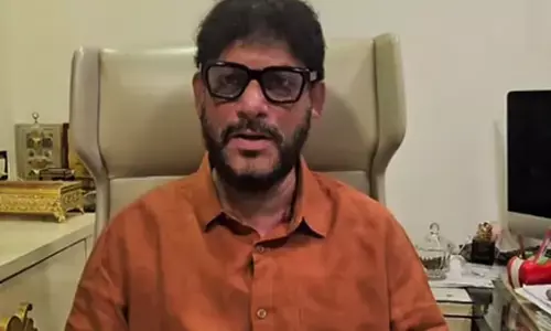 नक्सलवाद और आतंकवाद को जड़ से खत्म कर देना चाहिए : वारिस पठान