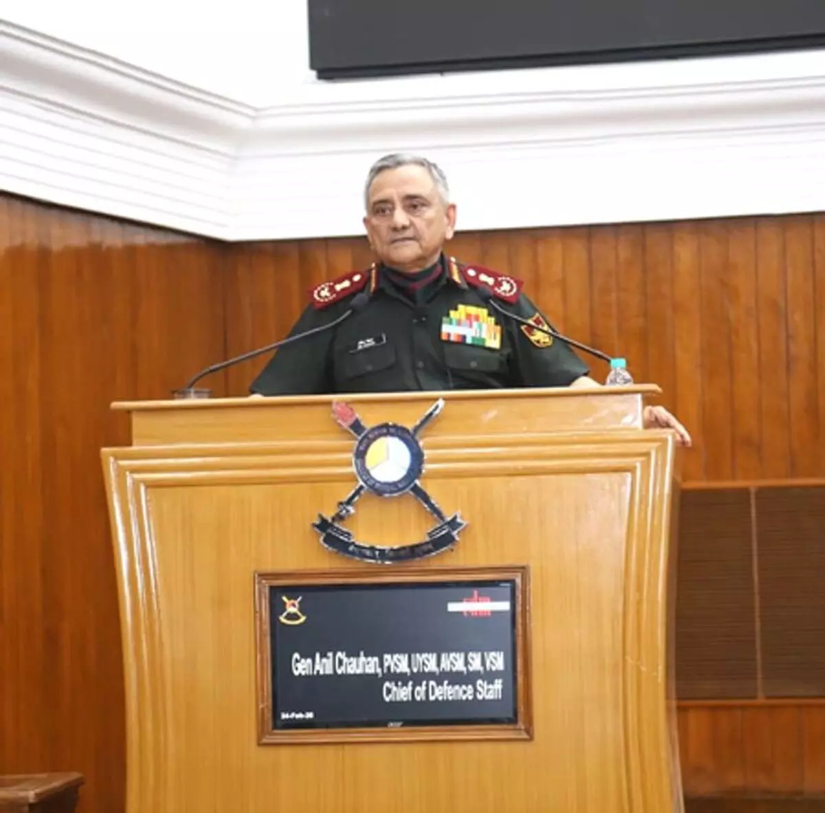 सीडीएस जनरल अनिल चौहान ने चिनार कोर की परिचालन तैयारियों की समीक्षा की