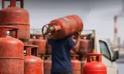 दिल्ली में एलपीजी संकट की अफवाहें खारिज, सरकार बोली- आपूर्ति पूरी तरह सामान्य