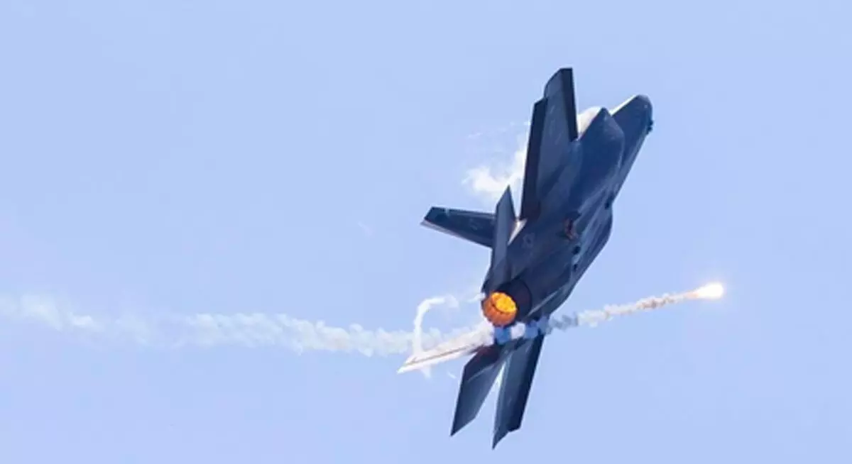 ईरान में अमेरिकी विमान क्रैश, पायलट लापता ईरान में अमेरिकी विमान क्रैश, पायलट लापता