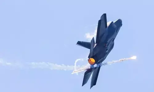 ईरान में अमेरिकी विमान क्रैश, पायलट लापता ईरान में अमेरिकी विमान क्रैश, पायलट लापता