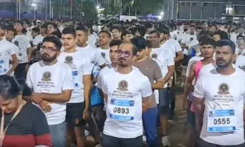 सूरत में यूथ मैराथन को उपमुख्यमंत्री हर्ष संघवी ने दिखाई हरी झंडी, युवाओं ने लगाई स्वास्थ्य की दौड़ सूरत में यूथ मैराथन को उपमुख्यमंत्री हर्ष संघवी ने दिखाई हरी झंडी, युवाओं ने लगाई स्वास्थ्य की दौड़