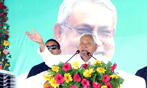 सीएम नीतीश कुमार ने पश्चिम चम्पारण में विभिन्न योजनाओं का किया उद्घाटन एवं शिलान्यास