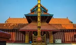तिरुवरप्पु श्री कृष्ण मंदिर: यहां एक दिन में 10 बार लगता है भोग, देर होने पर कमजोर हो जाती है रहस्यमयी प्रतिमा तिरुवरप्पु श्री कृष्ण मंदिर: यहां एक दिन में 10 बार लगता है भोग, देर होने पर कमजोर हो जाती है रहस्यमयी प्रतिमा