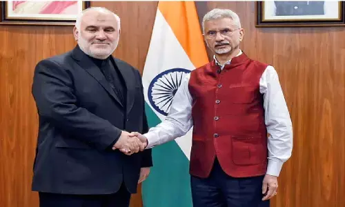भारत की कूटनीति बहुत अच्छी, युद्ध के बीच ईरान ने फिर की तारीफ; विदेश नीति से गदगद भारत की कूटनीति बहुत अच्छी, युद्ध के बीच ईरान ने फिर की तारीफ; विदेश नीति से गदगद