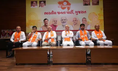 गुजरात : भाजपा ने 47वां स्थापना दिवस मनाया, प्रदेश अध्यक्ष ने खड़गे पर निशाना साधा