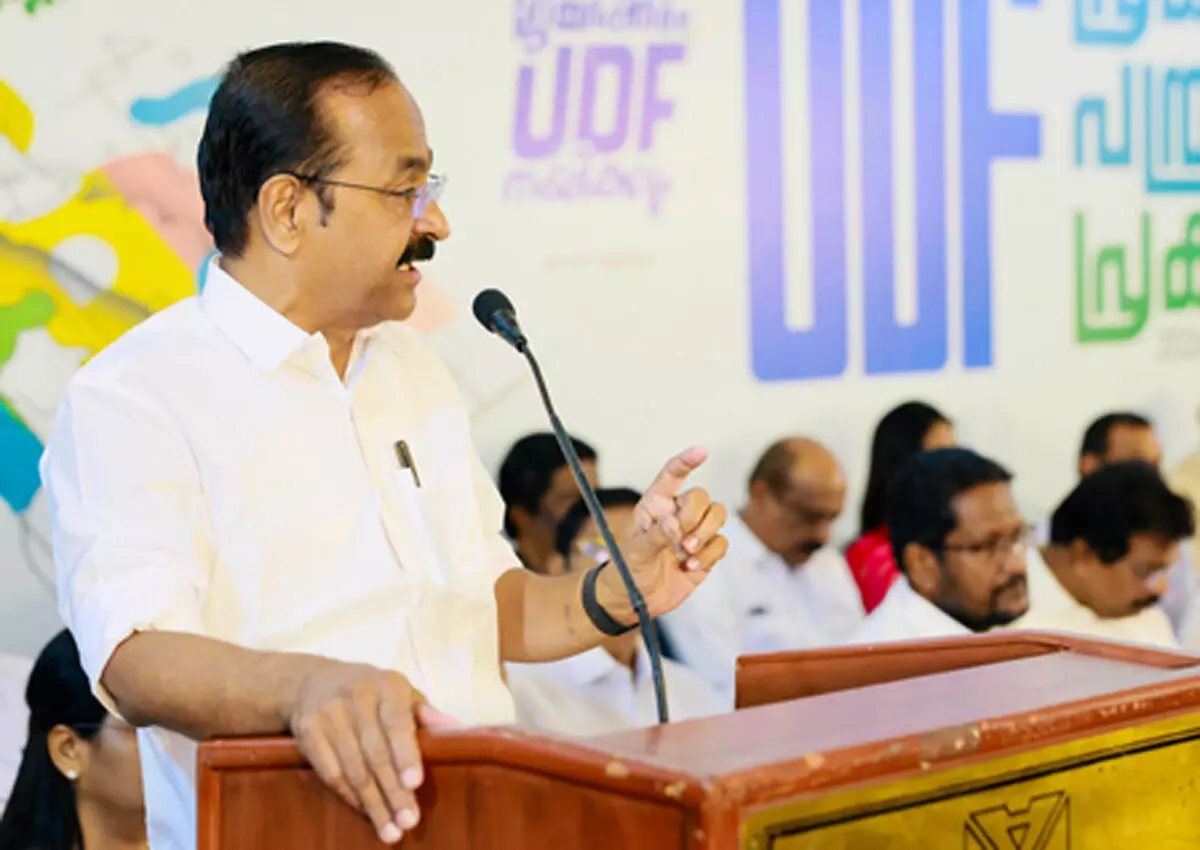 कांग्रेस नेता सतीशन का केरल के मुख्यमंत्री पर तीखा हमला, प्रोग्रेस रिपोर्ट को बताया झूठ का पुलिंदा कांग्रेस नेता सतीशन का केरल के मुख्यमंत्री पर तीखा हमला, प्रोग्रेस रिपोर्ट को बताया झूठ का पुलिंदा