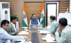 हरियाणा: मुख्य सचिव ने की उच्च स्तरीय बैठक, बोले- राज्य में ईंधन की कोई कमी नहीं हरियाणा: मुख्य सचिव ने की उच्च स्तरीय बैठक, बोले- राज्य में ईंधन की कोई कमी नहीं