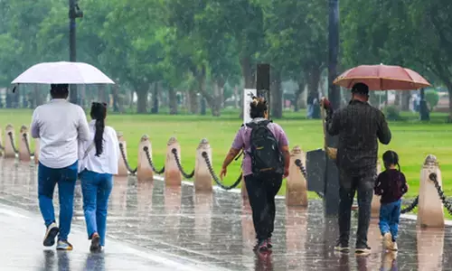 दिल्ली-एनसीआर में बारिश, गर्मी से मिली राहत