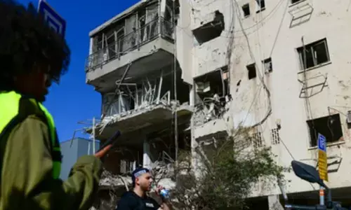 ईरान में भारतीयों को दूतावास की सलाह, 48 घंटे तक सुरक्षित जगह पर रहें