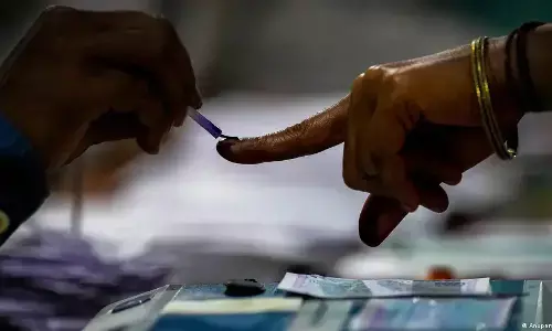 असम चुनावों में इस बार कड़ा मुकाबला असम चुनावों में इस बार कड़ा मुकाबला