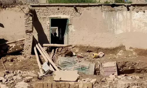 क्यों अफगानिस्तान में मौसम इतना जानलेवा होता जा रहा है? क्यों अफगानिस्तान में मौसम इतना जानलेवा होता जा रहा है?