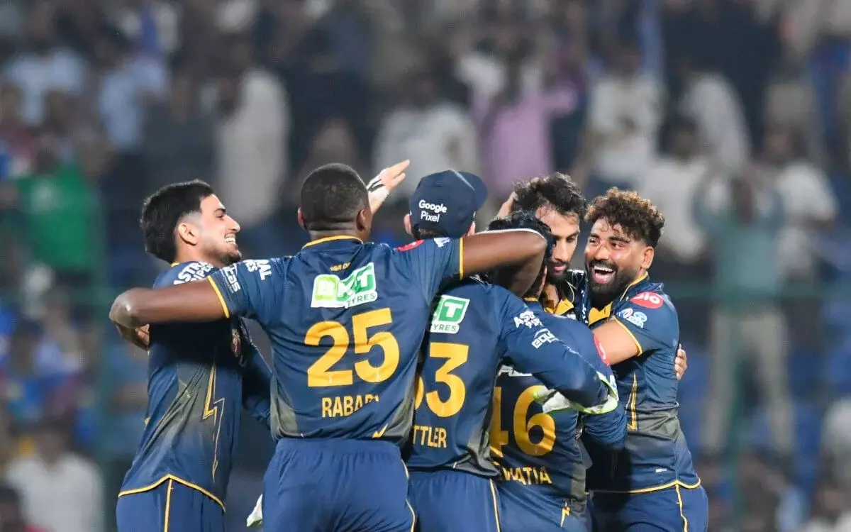 आईपीएल 2026: पहली जीत के साथ अंकतालिका में छठे स्थान पर पहुंची जीटी, टॉप-4 में इन टीमों का दबदबा आईपीएल 2026: पहली जीत के साथ अंकतालिका में छठे स्थान पर पहुंची जीटी, टॉप-4 में इन टीमों का दबदबा