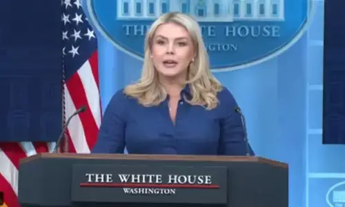 व्हाइट हाउस: अमेरिका-ईरान समझौता वार्ता के लिए उपराष्ट्रपति जेडी वेंस जाएंगे इस्लामाबाद व्हाइट हाउस: अमेरिका-ईरान समझौता वार्ता के लिए उपराष्ट्रपति जेडी वेंस जाएंगे इस्लामाबाद