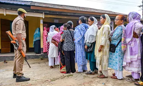 विधानसभा चुनाव : असम, केरल और पुडुचेरी में भारी मतदान, दो राज्यों में रिकॉर्ड वोटिंग विधानसभा चुनाव : असम, केरल और पुडुचेरी में भारी मतदान, दो राज्यों में रिकॉर्ड वोटिंग