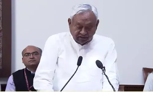 मुख्यमंत्री नीतीश कुमार ने राज्यसभा के सदस्य के रूप में ली शपथ, उच्च सदन से शुरू की नई पारी मुख्यमंत्री नीतीश कुमार ने राज्यसभा के सदस्य के रूप में ली शपथ, उच्च सदन से शुरू की नई पारी