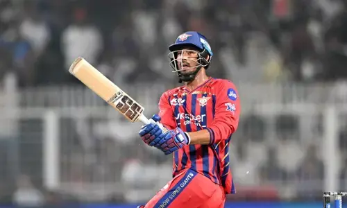 मुकुल चौधरी का धमाका: 21 साल के युवा ने दिलाई लखनऊ को रोमांचक जीत, कोलकाता फिर चूका