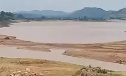 क्यों सूख रही हैं नदियां क्यों सूख रही हैं नदियां