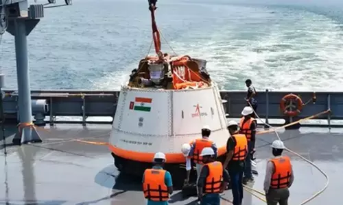 गगनयान की तैयारी में इसरो का बड़ा कदम: सफल हुआ श्रीहरिकोटा में इंटीग्रेटेड एयर ड्रॉप टेस्ट का परीक्षण गगनयान की तैयारी में इसरो का बड़ा कदम: सफल हुआ श्रीहरिकोटा में इंटीग्रेटेड एयर ड्रॉप टेस्ट का परीक्षण