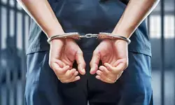 मुंबई एयरपोर्ट पर ड्रग्स तस्करी का भंडाफोड़, आरोपी गिरफ्तार, 14 दिन की न्यायिक हिरासत में भेजा मुंबई एयरपोर्ट पर ड्रग्स तस्करी का भंडाफोड़, आरोपी गिरफ्तार, 14 दिन की न्यायिक हिरासत में भेजा