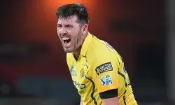 आईपीएल 2026: जेमी ओवरटन बने गेंद से सीएसके की जीत के नायक, 18 रन देकर चटकाए 4 विकेट आईपीएल 2026: जेमी ओवरटन बने गेंद से सीएसके की जीत के नायक, 18 रन देकर चटकाए 4 विकेट