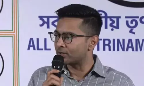 कोलकाता बांग्लादेश है: तृणमूल ने भाजपा के बंगाल चुनाव घोषणापत्र पर निशाना साधा कोलकाता बांग्लादेश है: तृणमूल ने भाजपा के बंगाल चुनाव घोषणापत्र पर निशाना साधा