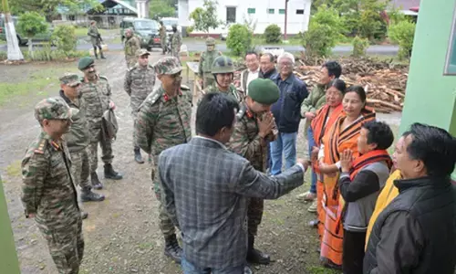 मणिपुर में शांति के लिए भारतीय सेना का भरोसा, सभी समुदायों की सुरक्षा का दोहराया वादा मणिपुर में शांति के लिए भारतीय सेना का भरोसा, सभी समुदायों की सुरक्षा का दोहराया वादा