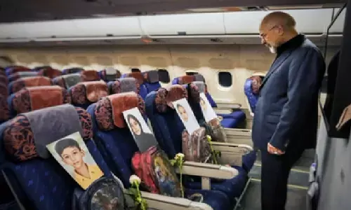 मिनाब स्कूल हमले के पीड़ितों की तस्वीरें लेकर इस्लामाबाद गए ईरान के गालिबाफ, अमेरिका को दिया बड़ा संदेश