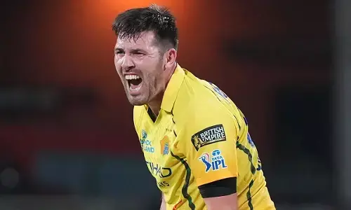 आईपीएल 2026: जेमी ओवरटन बने गेंद से सीएसके की जीत के नायक, 18 रन देकर चटकाए 4 विकेट आईपीएल 2026: जेमी ओवरटन बने गेंद से सीएसके की जीत के नायक, 18 रन देकर चटकाए 4 विकेट