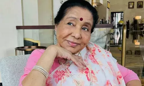 Asha Bhosle Net Worth: विदेश में हैं आशा भोसले के रेस्तरां, सिंगिंग से लेकर बिजनेस तक से कमाए इतने करोड़ Asha Bhosle Net Worth: विदेश में हैं आशा भोसले के रेस्तरां, सिंगिंग से लेकर बिजनेस तक से कमाए इतने करोड़
