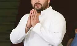 बिहार को गुजरात से रिमोट कंट्रोल के जरिए चलाया जा रहा है: तेजस्वी यादव बिहार को गुजरात से रिमोट कंट्रोल के जरिए चलाया जा रहा है: तेजस्वी यादव