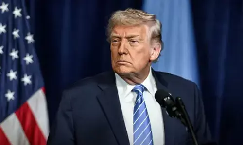 अमेरिका के साथ चल रही बातचीत में ईरान के पास कोई दांव नहीं बचा : ट्रंप अमेरिका के साथ चल रही बातचीत में ईरान के पास कोई दांव नहीं बचा : ट्रंप