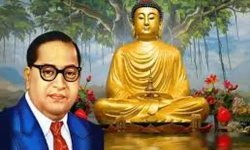 हिन्दू धर्म त्यागकर बौद्ध धर्म अंगीकार कर मैं बहुत प्रसन्न हूं : डॉ अम्बेडकर हिन्दू धर्म त्यागकर बौद्ध धर्म अंगीकार कर मैं बहुत प्रसन्न हूं : डॉ अम्बेडकर