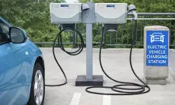 तेल पर निर्भरता घटाने के लिए केंद्र सरकार ईवी और महत्वपूर्ण खनिजों के उपयोग को दे रही बढ़ावा तेल पर निर्भरता घटाने के लिए केंद्र सरकार ईवी और महत्वपूर्ण खनिजों के उपयोग को दे रही बढ़ावा