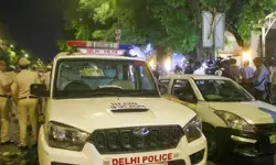 दिल्ली पुलिस ने ब्लाइंड रॉबरी का किया खुलासा, 40 लाख की लूट का मास्टरमाइंड निकला नौकर