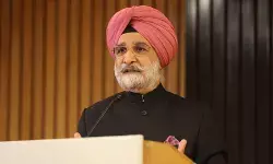बैसाखी समारोह में दिल्ली के एलजी संधू का संदेश: युवाओं को दें मार्गदर्शन, विरासत बचाना हमारी जिम्मेदारी बैसाखी समारोह में दिल्ली के एलजी संधू का संदेश: युवाओं को दें मार्गदर्शन, विरासत बचाना हमारी जिम्मेदारी