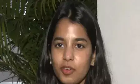 बिहार को मिलेगा नया सीएम, नीतीश कुमार हैं विकास पुरुष : मैथिली ठाकुर बिहार को मिलेगा नया सीएम, नीतीश कुमार हैं विकास पुरुष : मैथिली ठाकुर
