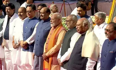 अंबेडकर जयंती पर संसद परिसर में उपराष्ट्रपति राधाकृष्णन और पीएम मोदी ने अर्पित की पुष्पांजलि