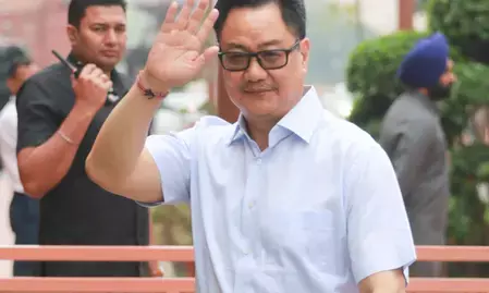 ‘नारी शक्ति वंदन अधिनियम’ का कोई दल नहीं करेगा विरोध, दुनिया को देंगे संदेश : केंद्रीय मंत्री किरेन रिजिजू ‘नारी शक्ति वंदन अधिनियम’ का कोई दल नहीं करेगा विरोध, दुनिया को देंगे संदेश : केंद्रीय मंत्री किरेन रिजिजू