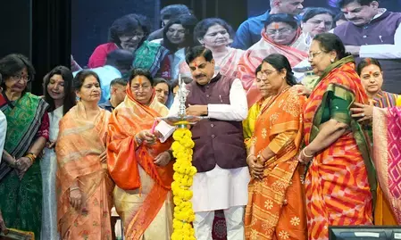 नारी शक्ति वंदन अधिनियम से शासन और नीति-निर्माण में महिलाओं की भागीदारी बढ़ेगी: सीएम मोहन यादव नारी शक्ति वंदन अधिनियम से शासन और नीति-निर्माण में महिलाओं की भागीदारी बढ़ेगी: सीएम मोहन यादव