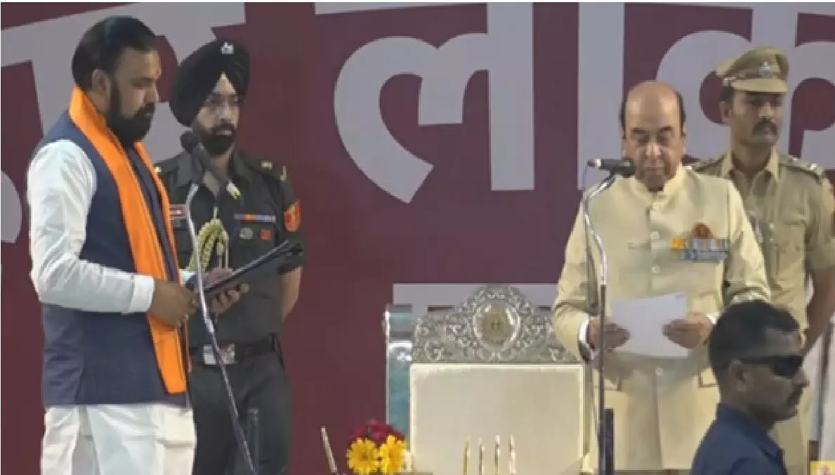 बिहार के 24वें मुख्यमंत्री बने सम्राट चौधरी, लोकभवन में राज्यपाल ने दिलाई शपथ बिहार के 24वें मुख्यमंत्री बने सम्राट चौधरी, लोकभवन में राज्यपाल ने दिलाई शपथ