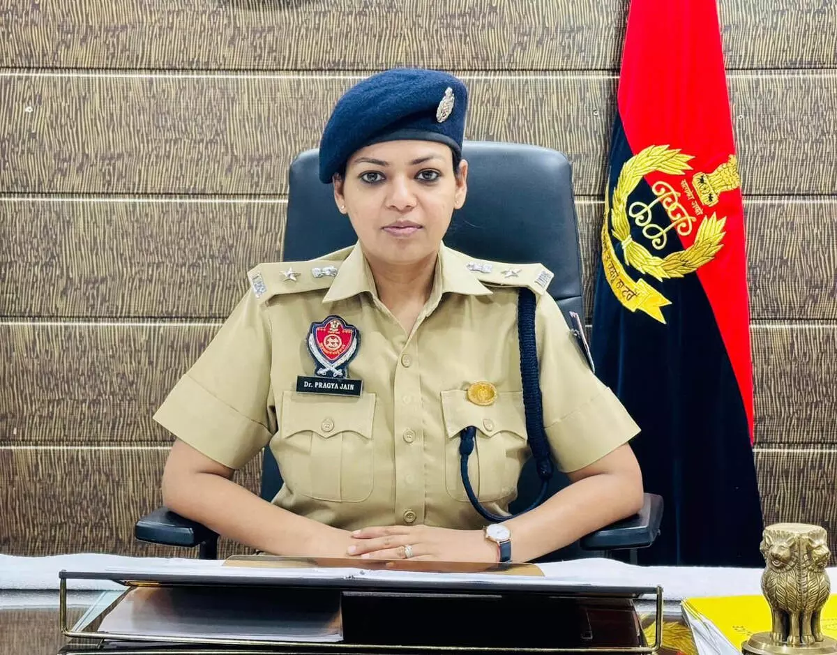 अपराध के प्रति कड़ा रुख; भगवंत मान सरकार के ‘अपराध-मुक्त’ पंजाब के लक्ष्य को साकार कर रहीं महिला पुलिस कर्मी अपराध के प्रति कड़ा रुख; भगवंत मान सरकार के ‘अपराध-मुक्त’ पंजाब के लक्ष्य को साकार कर रहीं महिला पुलिस कर्मी