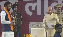 बिहार के 24वें मुख्यमंत्री बने सम्राट चौधरी, लोकभवन में राज्यपाल ने दिलाई शपथ बिहार के 24वें मुख्यमंत्री बने सम्राट चौधरी, लोकभवन में राज्यपाल ने दिलाई शपथ
