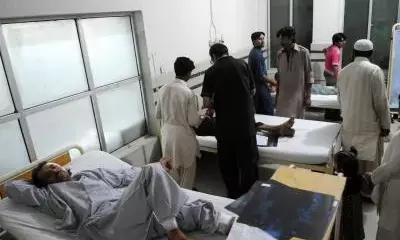 पाकिस्तान: सरकारी अस्पताल में गंभीर लापरवाही बनी बच्चों में एचआईवी फैलने की वजह