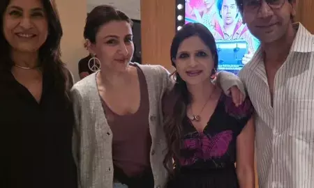राजकुमार और शनाया के अभिनय के कायल हुए स्टार्स, फिल्म को बताया हीरा राजकुमार और शनाया के अभिनय के कायल हुए स्टार्स, फिल्म को बताया हीरा