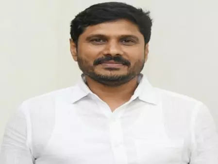 सोशल मीडिया पोस्ट मामले में वाईएसआर कांग्रेस नेता को जमानत पर रिहा किया गया सोशल मीडिया पोस्ट मामले में वाईएसआर कांग्रेस नेता को जमानत पर रिहा किया गया